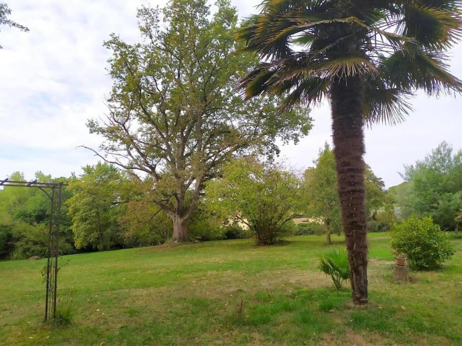 Vila Au Chemin De Mazous Laguian-Mazous Exteriér fotografie