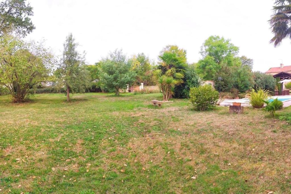 Vila Au Chemin De Mazous Laguian-Mazous Exteriér fotografie